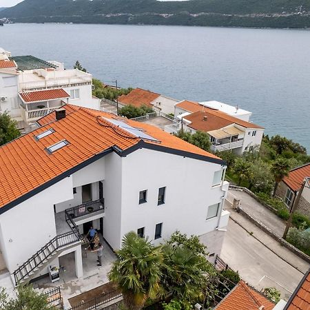 Villa Emina Sa Privatnom Plazom I Parkingom 内乌姆 外观 照片