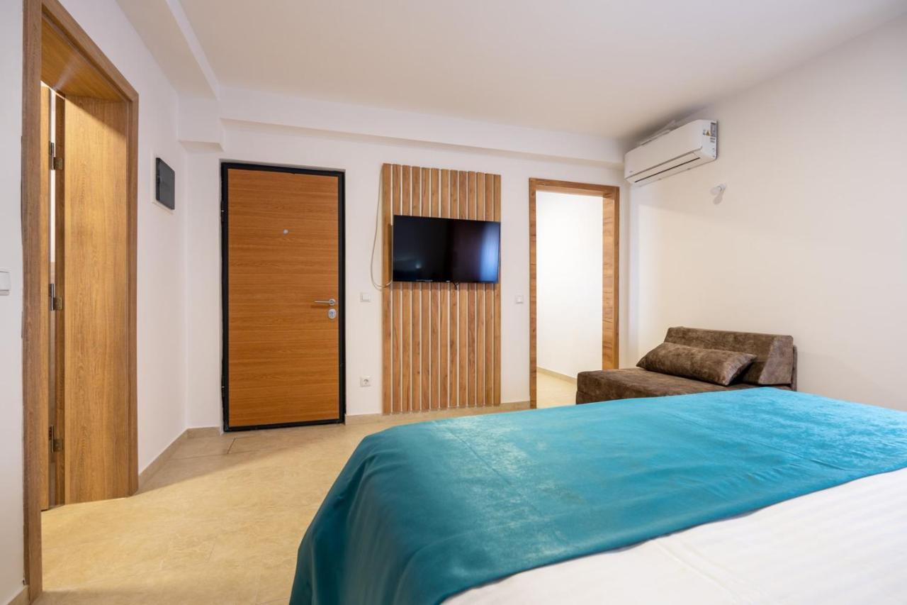 Villa Emina Sa Privatnom Plazom I Parkingom 内乌姆 外观 照片