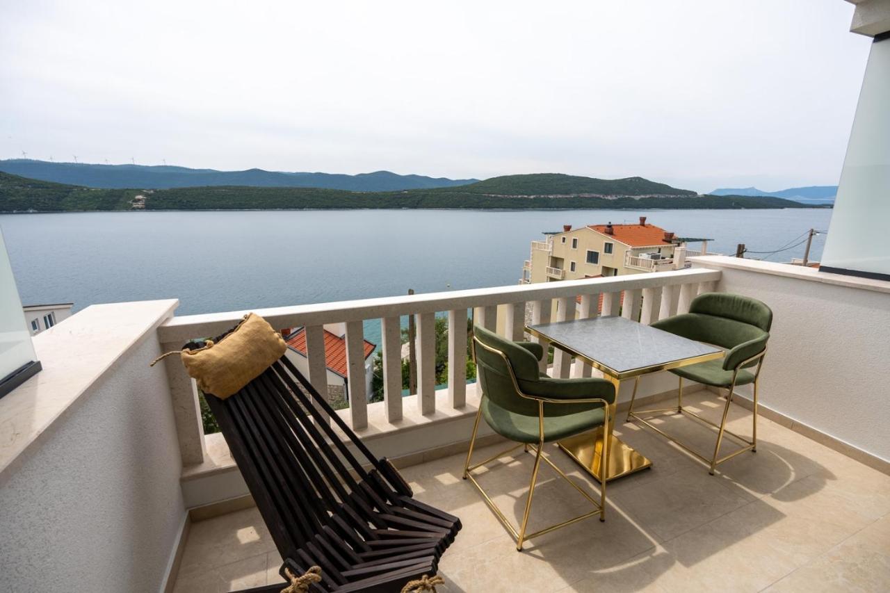 Villa Emina Sa Privatnom Plazom I Parkingom 内乌姆 外观 照片
