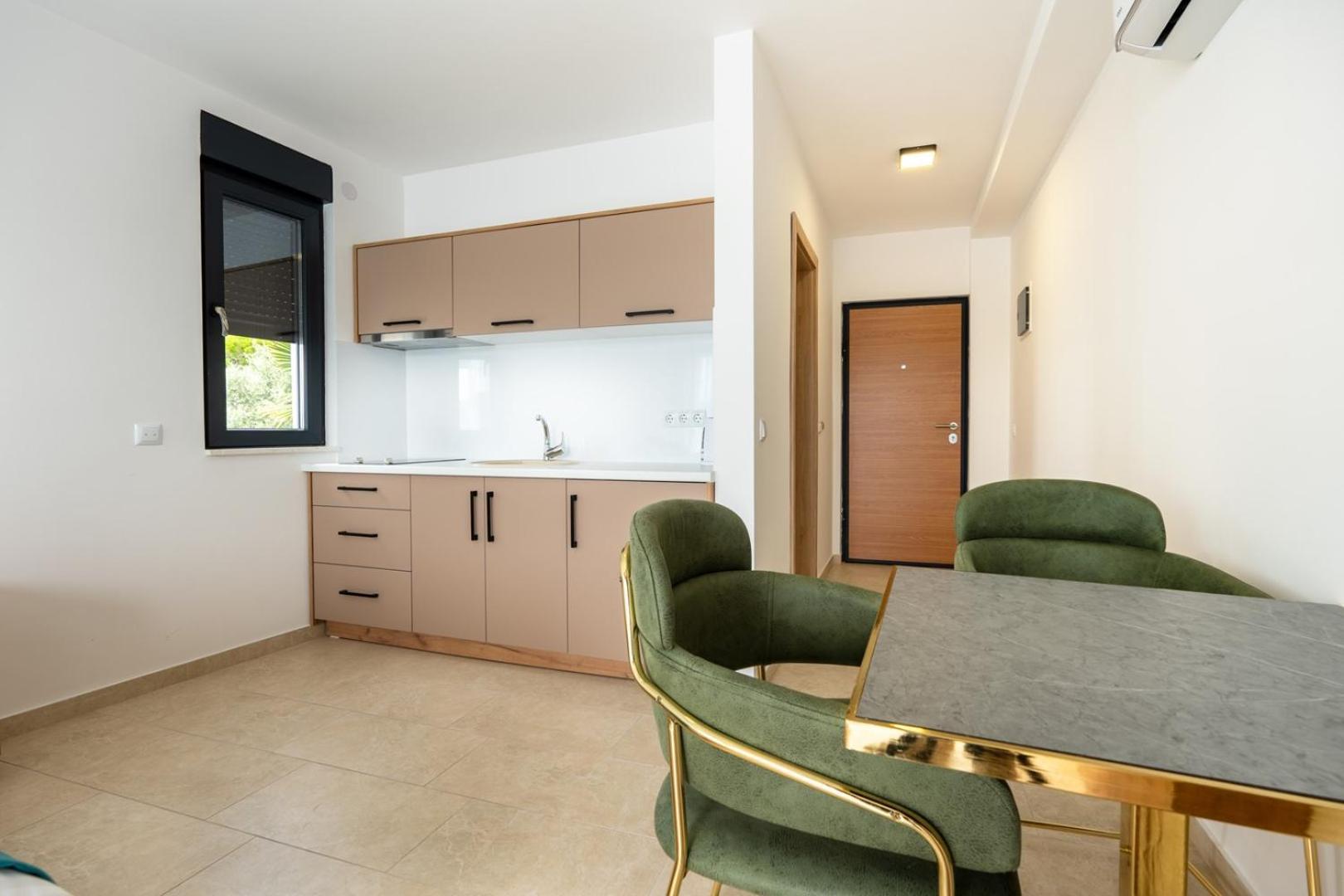 Villa Emina Sa Privatnom Plazom I Parkingom 内乌姆 外观 照片