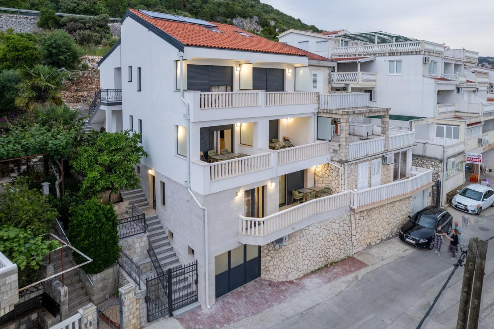 Villa Emina Sa Privatnom Plazom I Parkingom 内乌姆 外观 照片